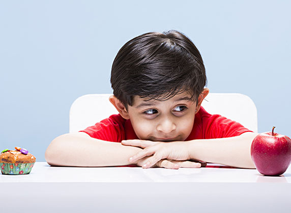 What should you do to help your fussy toddler eat right